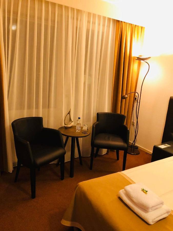 Hotel - Restaurant - Cafe- Geertien Блоксел Екстериор снимка